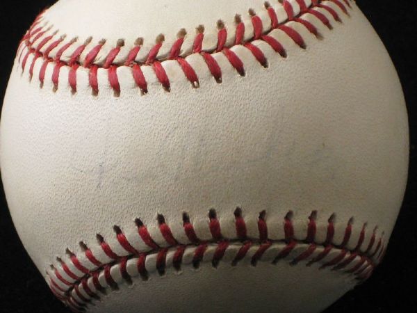 TOM HENKE Single Signed ONL Baseball w/ #35 Inscription 1992 Blue Jays Rangers