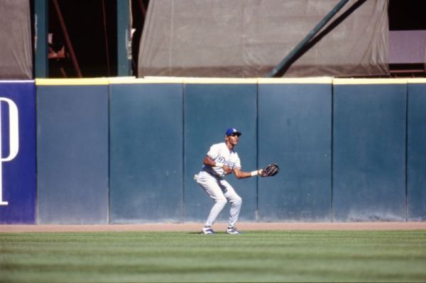 1997 Otis Nixon Fielding LOS ANGELES DODGERS Original 35mm Photo Slide