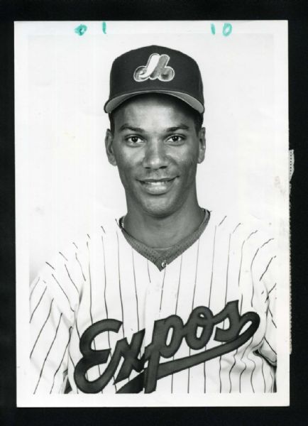 1993 MOISES ALOU Montreal Expos Original Team Issue / News Photo