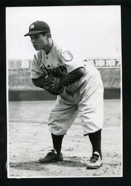 1954 YASUYA HONDO Mainishi Orions Nippon Japanese Major League Original Photo