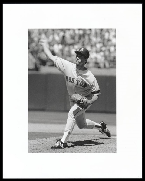 1990 Boston Red Sox MIKE BODDICKER Pitching Original Photo Type 1