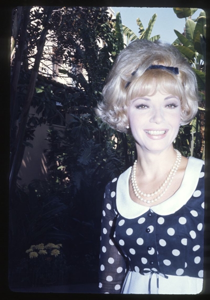 1668 RUTA LEE Live Candid Original 35mm Slide Transparency FUNNY FACE nb