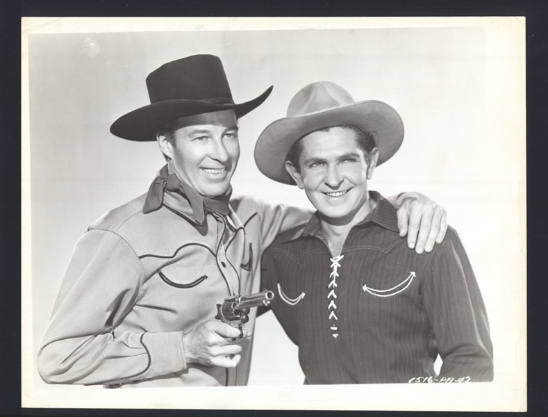 BILL ELLIOTT & BOB STEELE In SHERIFF OF REDWOOD VALLEY ca 1946 Vintage Photo