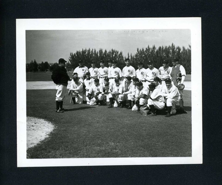1930s New York Yankees TEAM GROUP POSE Spring Training Original Photo