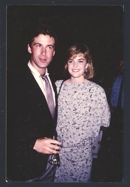 1989 ALEC BALDWIN & SUSAN WALTERS Live Candid Snapshot Vintage Original Photo nb