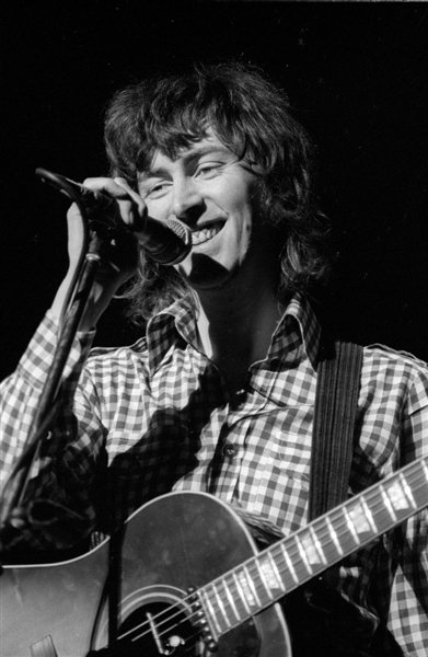 Strip of (6) 1970s AL STEWART Live Concert Original 35mm Photo Negatives bn