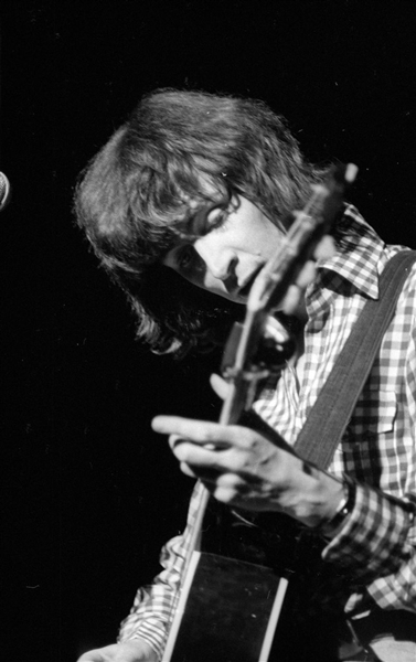 Strip of (6) 1970s AL STEWART Live Concert Original 35mm Photo Negatives bn