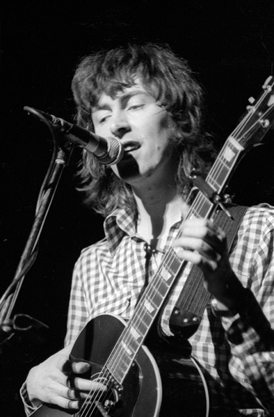 Strip of (6) 1970s AL STEWART Live Concert Original 35mm Photo Negatives bn