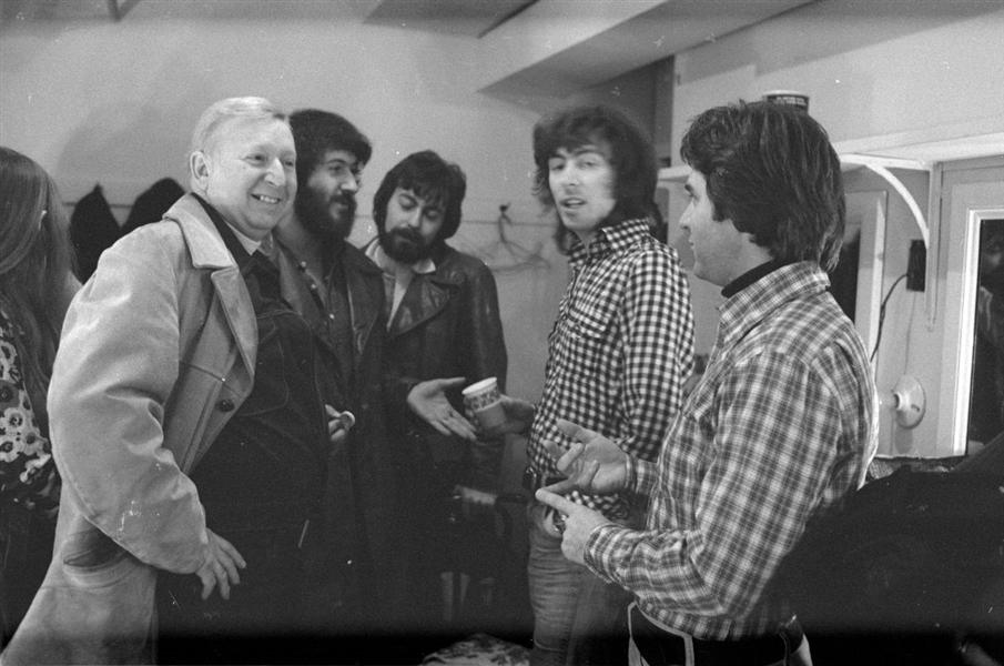 Strip of (6) 1970s AL STEWART Candid Original 35mm Photo Negatives bn