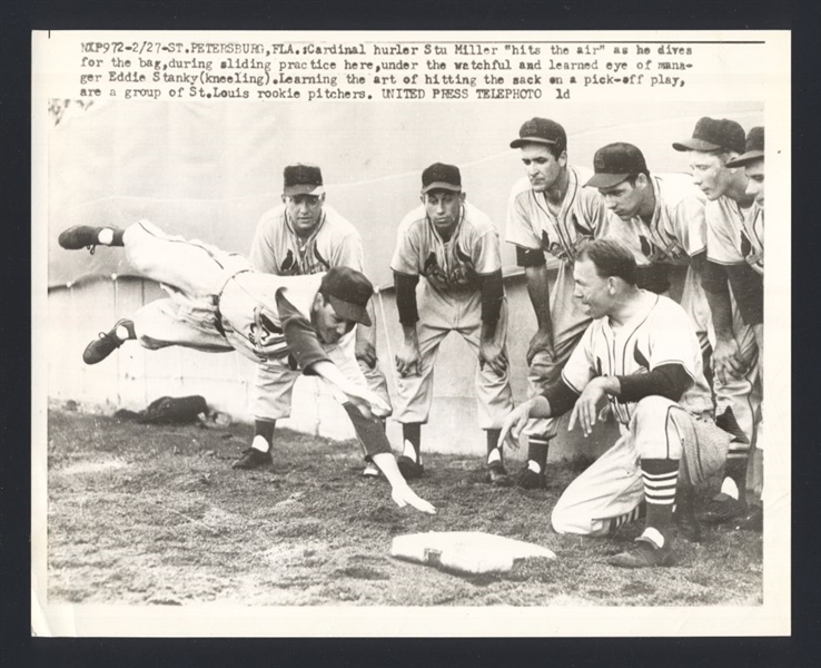 1952 Cardinals STU MILLER, EDDIE STANKY, HARVEY HADDIX Slide Practice Wire Photo