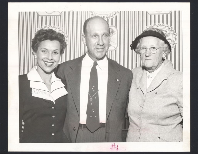 Lot of (2) 1954 Cardinals ENOS SLAUGHTER, WIFE & MOTHER Original News Photos HOF
